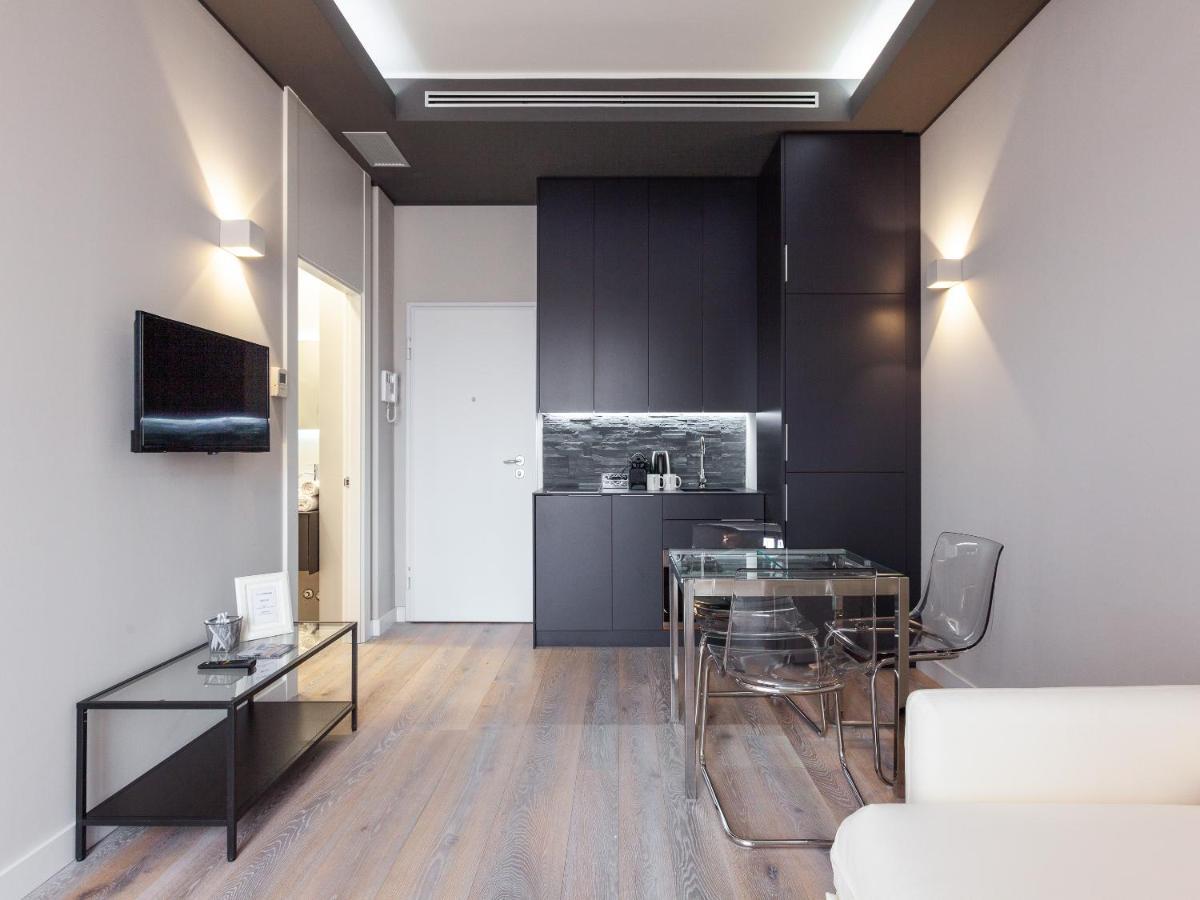Easyhomes-City Centre Suites Milano Ngoại thất bức ảnh