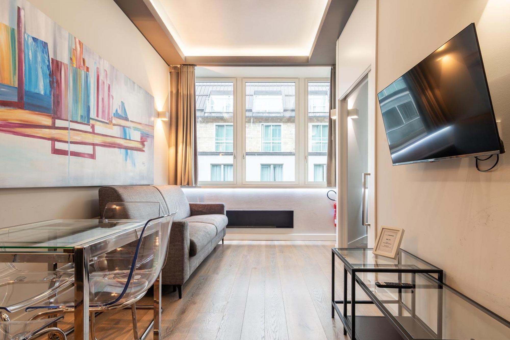 Easyhomes-City Centre Suites Milano Ngoại thất bức ảnh